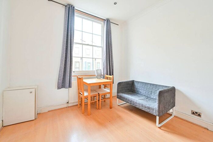 1 Bedroom Flat To Rent In Trinity Street, Borough, London, SE1