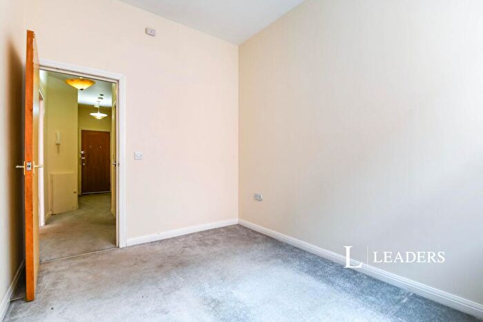 2 Bedroom Apartment To Rent In Station Road, Redhill, RH1