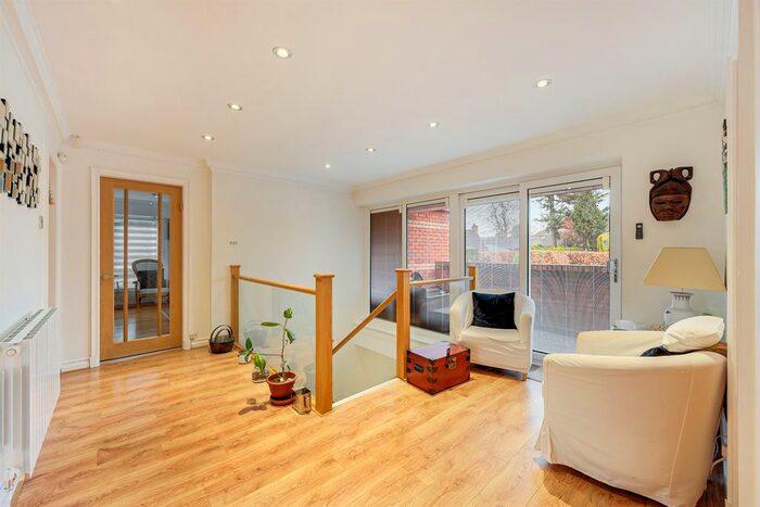 2 Bedroom Flat For Sale In Delahays Drive, Hale, WA15
