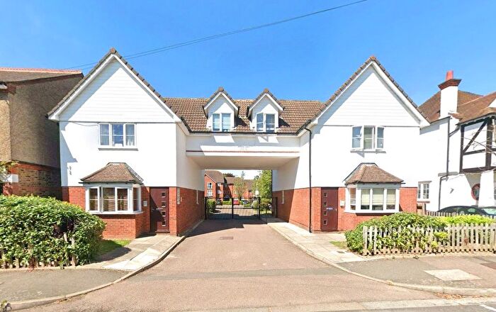 2 Bedroom Flat For Sale In Bowling Court, Mildred Avenue, Watford, Hertfordshire, WD18