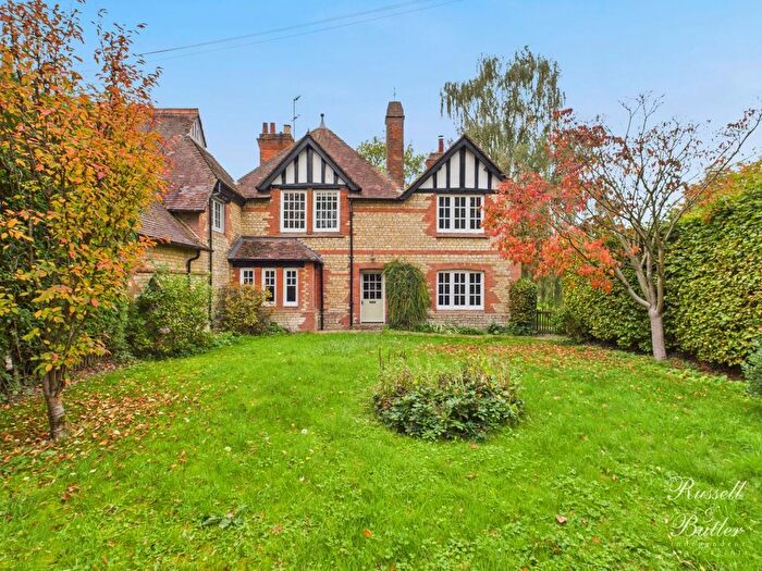 3 Bedroom Semi-Detached House To Rent In Lillingstone Dayrell, Buckingham, MK18