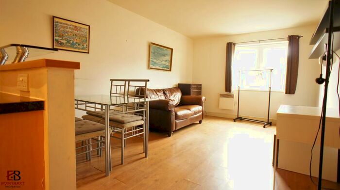 2 Bedroom Apartment To Rent In City Gate, Bath Lane, Newcastle Upon Tyne, NE1