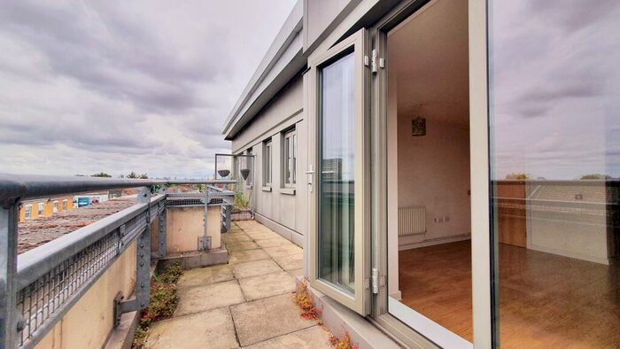 1 Bedroom Flat To Rent In Marnie Court, Leytonstone, E11