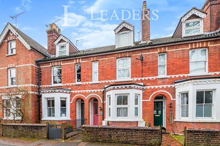 1 Bedroom Flat To Rent In Green Hedges Avenue, Greenhedges Avenue, RH19