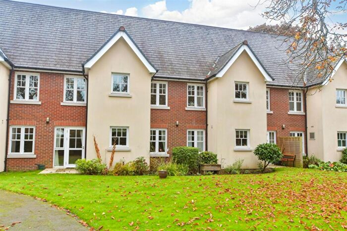 1 Bedroom Flat For Sale In Massetts Road, Horley, Surrey, RH6
