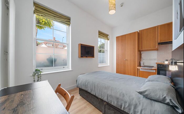 Studio To Rent In Finchley Road, Hampstead, London, NW3