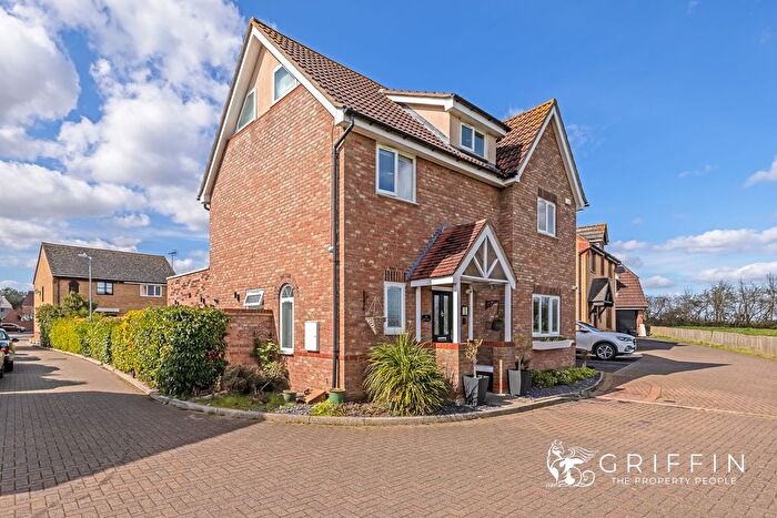 5 Bedroom Detached House For Sale In Birch Crescent, South Ockendon, RM15