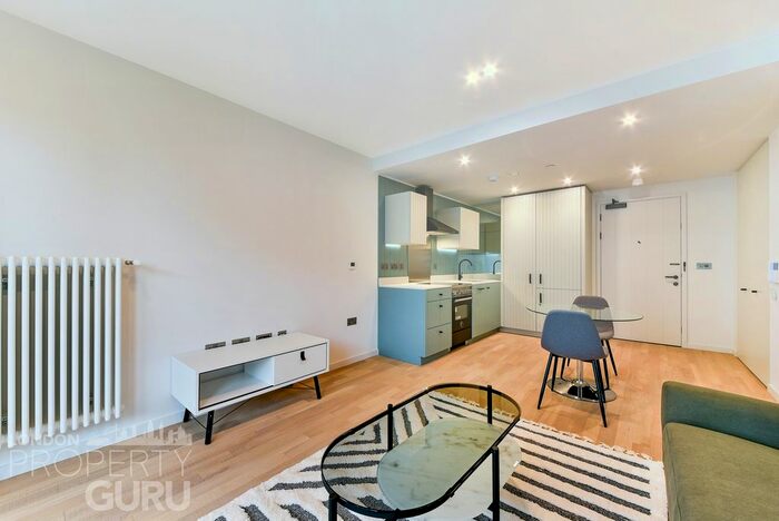 1 Bedroom Flat To Rent In Calville House, London, TW8