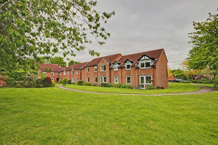 1 Bedroom Flat For Sale In West End, Swanland, North Ferriby, HU14
