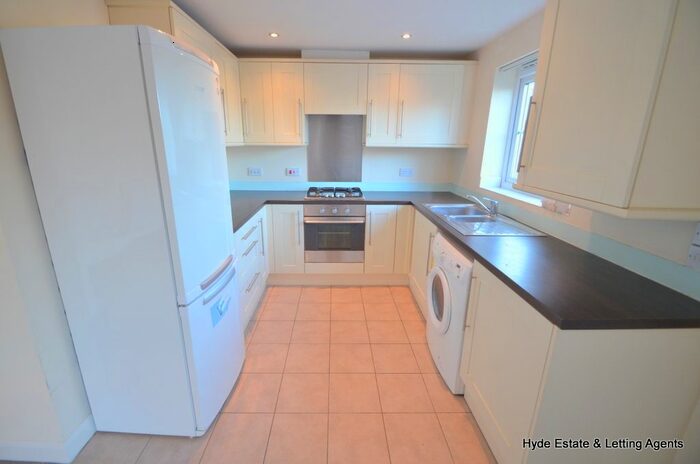 2 Bedroom Flat To Rent In Moss Lane, Blackrod, Bolton, BL6