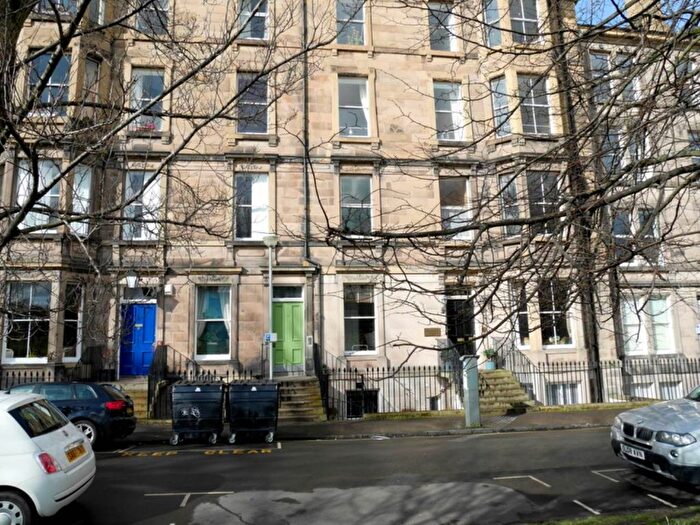 4 Bedroom Flat To Rent In Glengyle Terrace, Edinburgh, EH3