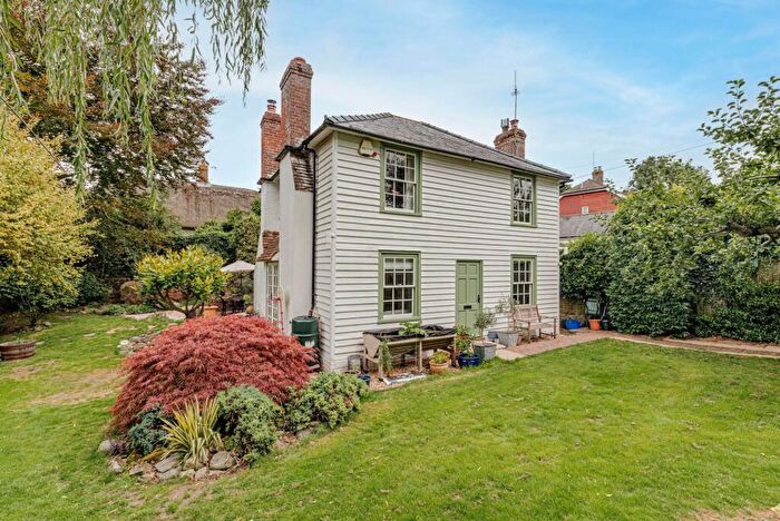 5 Bedroom Detached House For Sale In Hogbens Hill, Selling, ME13