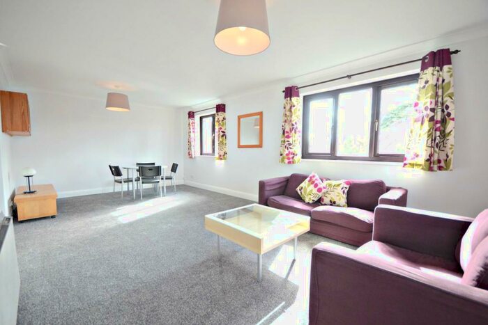 2 Bedroom Apartment To Rent In Lancastria Mews, SL6