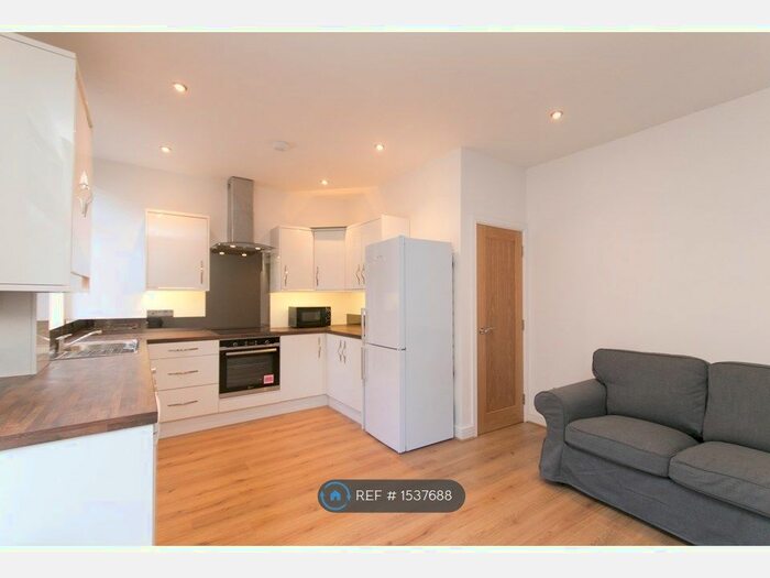 4 Bedroom Semi-Detached House To Rent In Alderson Road, Liverpool, L15