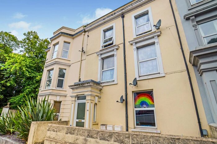 2 Bedroom Flat To Rent In Devonport Road, Stoke, Plymouth, PL1