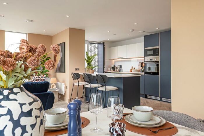 3 Bedroom Flat To Rent In Cortland At Colliers Yard, Salford, M3