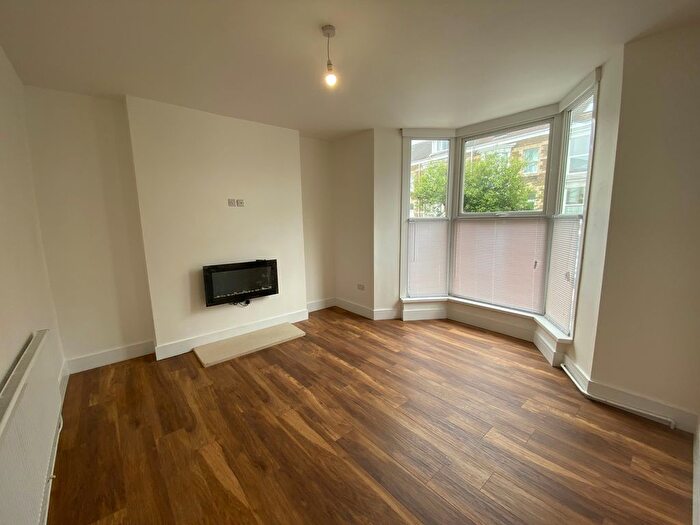 3 Bedroom Terraced House To Rent In St. Albans Road, Brynmill, Swansea, SA2