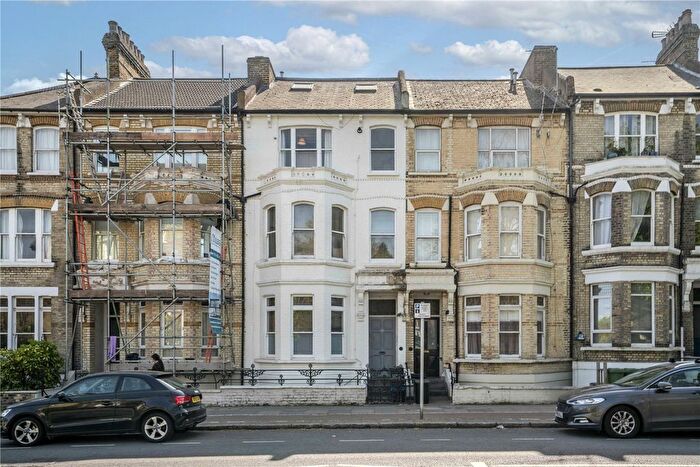 2 Bedroom Flat For Sale In St. Margarets Road, St Margarets, Twickenham, TW1