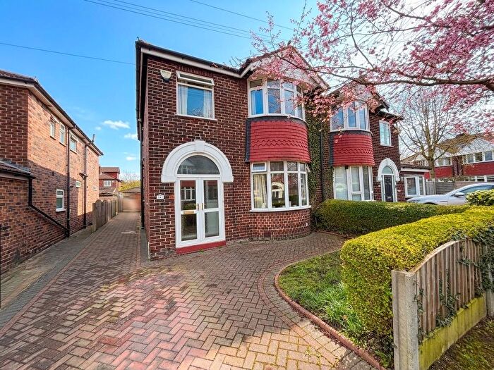 3 Bedroom Semi Detached House For Sale In Windsor Drive, Timperley, Altrincham, WA14