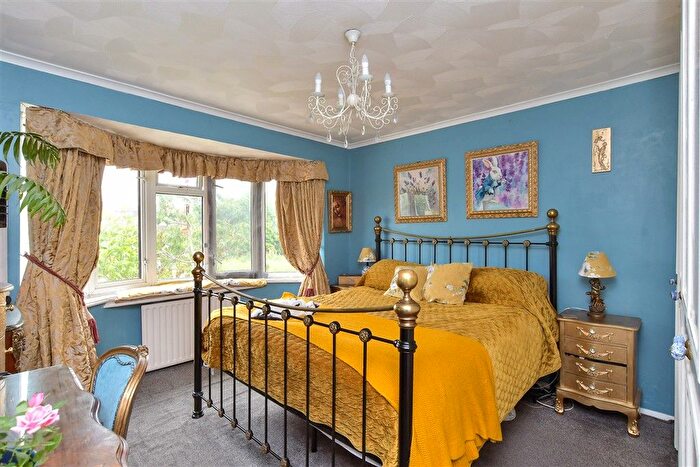 3 Bedroom Detached Bungalow For Sale In Valley Road, Newhaven, East Sussex, BN9