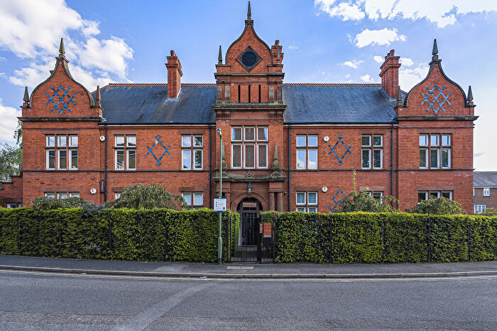 2 Bedroom Apartment For Sale In Edith Cavell Way, Shooters Hill, SE18