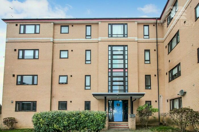 2 Bedroom Flat To Rent In Albion Place, Milton Keynes, Buckinghamshire, MK9