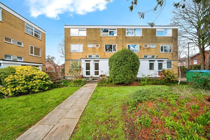 2 Bedroom Flat For Sale In Bracken Lane, Southampton, SO16
