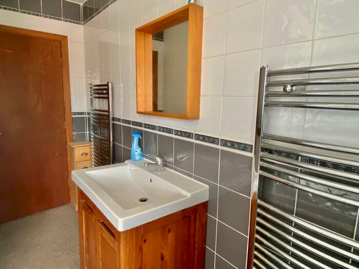 3 Bedroom Terraced House For Sale In Providence Street, Scholes, Cleckheaton, BD19