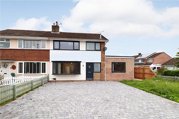 4 Bedroom Semi-Detached House For Sale In Beagle Ridge Drive, York, YO24