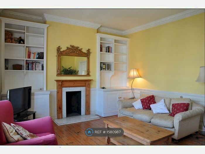 3 Bedroom Maisonette To Rent In Bishops Road, Fulham, SW6
