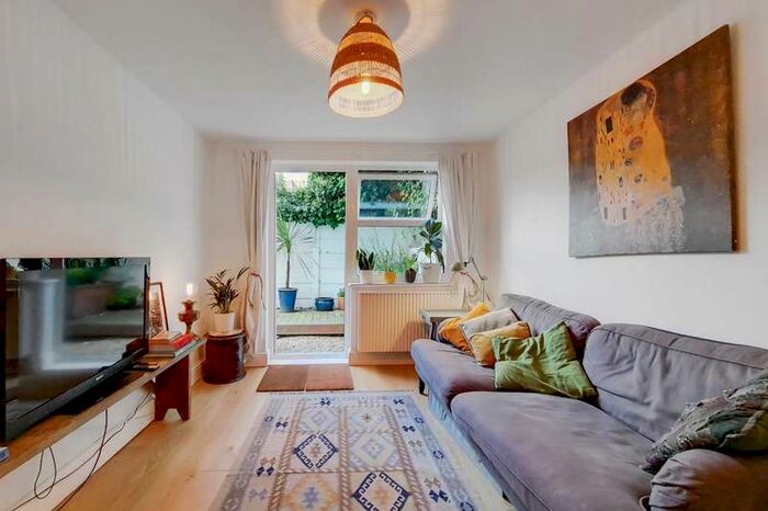 1 Bedroom Flat To Rent In Ladbroke Grove, North Kensington, W10