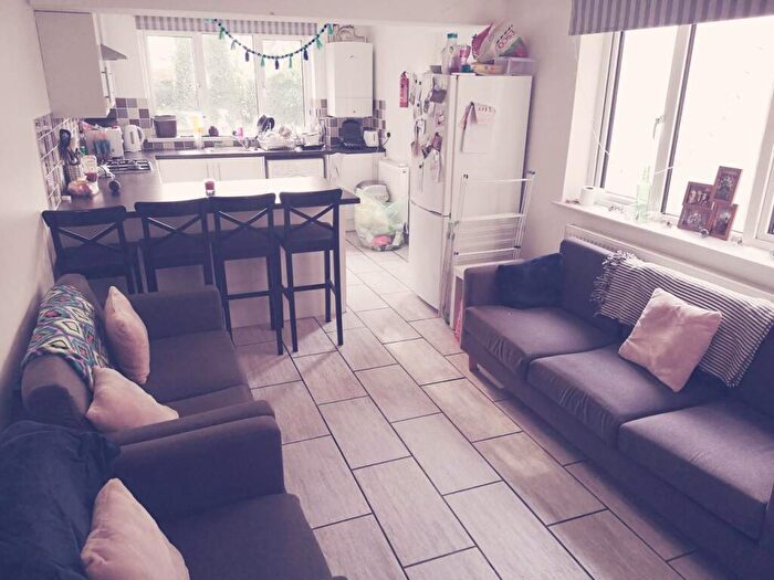 6 Bedroom House To Rent In Flora Street, Cathays, Cardiff, CF24