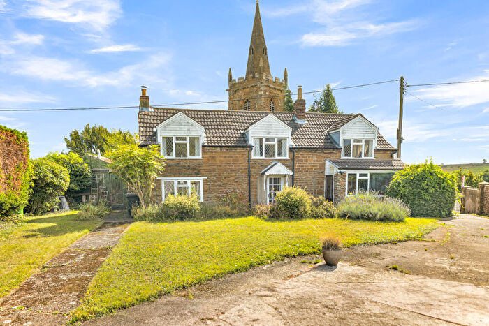 3 Bedroom Character Property For Sale In Church Cottage In Eaton, Church Lane, NG32