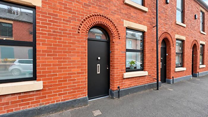 2 Bedroom Property To Rent In Ash Street, Salford, M6