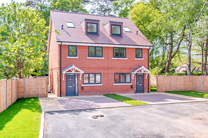 3 Bedroom Semi Detached House For Sale In The Hinds, London Road, Hindhead, GU26