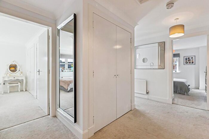 2 Bedroom Apartment For Sale In St Helens Gardens, Langside, Glasgow, G41