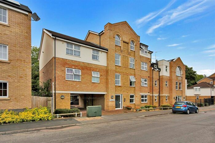 2 Bedroom Flat For Sale In Freemans Court, Station Road, Rushden, NN10
