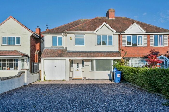 4 Bedroom Semi-Detached House To Rent In Birmingham Road, Shenstone, Lichfield, WS14