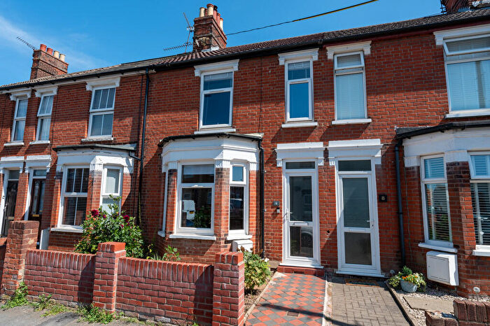 2 Bedroom Terraced House For Sale In King Street, Felixstowe, IP11