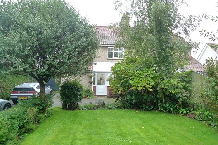 3 Bedroom Cottage For Sale In Old Road, Acle, Norwich, NR13