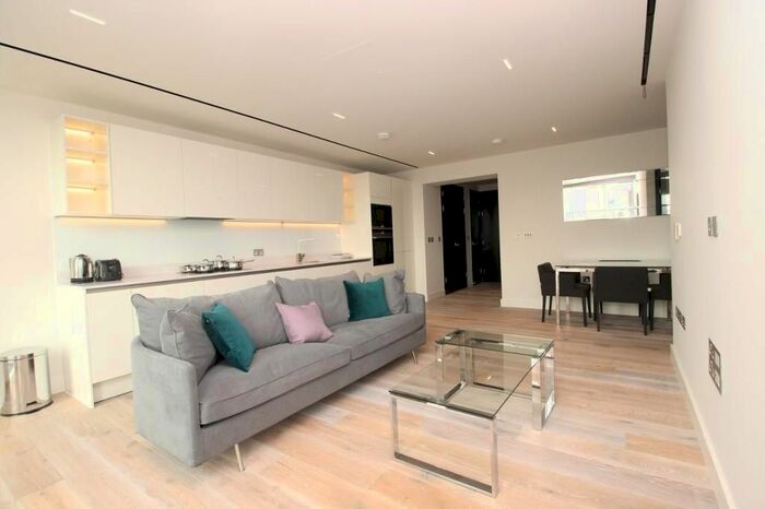 2 Bedroom Flat To Rent In The Music Box, Union Street, London, SE1