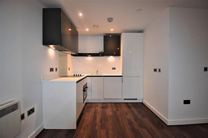 1 Bedroom Flat To Rent In Th Floor, Churchill Place, Churchill Way, Basingstoke, RG21