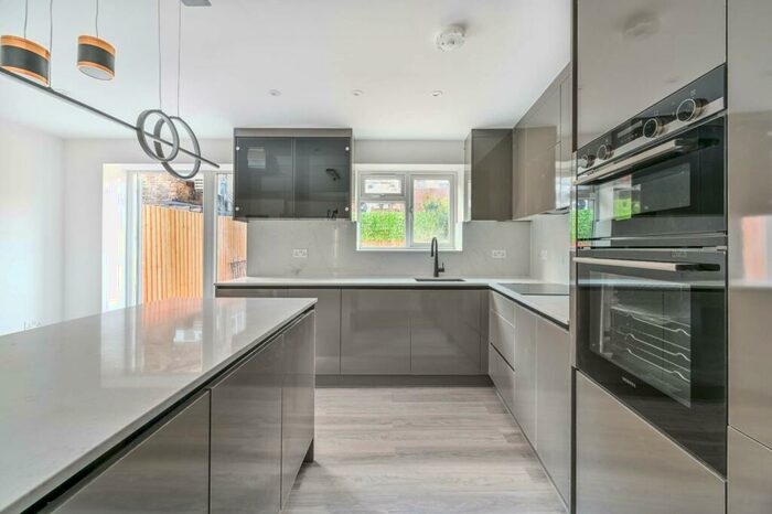 5 Bedroom End Of Terrace House To Rent In Mayton Street, Holloway, London, N7