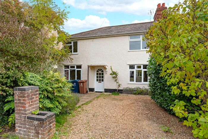 3 Bedroom Semi-Detached House For Sale In Mill Lane, Marston, OX3