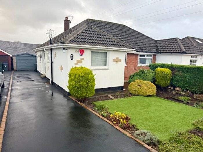 2 Bedroom Semi Detached Bungalow For Sale In Kings Drive, Wrose, Bradford, BD2