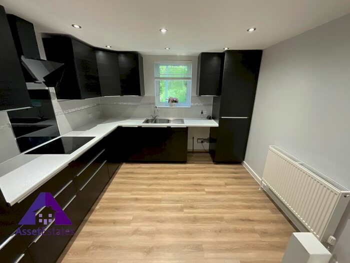 2 Bedroom Maisonette To Rent In Carlyle Street, Abertillery, NP13