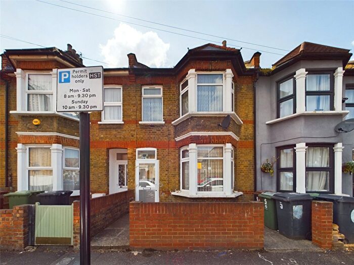 3 Bedroom Detached House To Rent In Devonshire Road, Walthamstow, London, E17