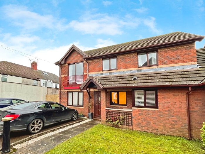 2 Bedroom Maisonette To Rent In Iestynian Avenue, Pontcanna, Cardiff, CF11
