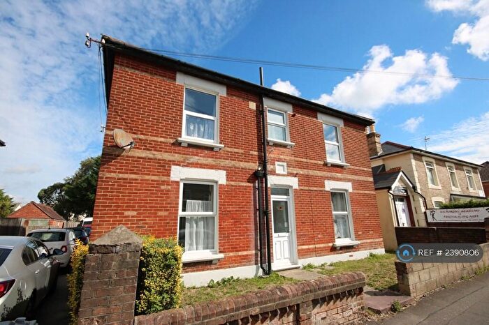 6 Bedroom Detached House To Rent In Wycliffe Road, Bournemouth, BH9