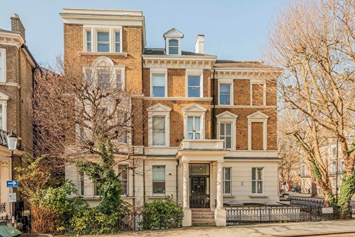 2 Bedroom Flat For Sale In Holland Park Gardens, Holland Park, W14